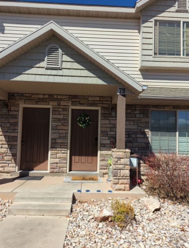 Primary Photo - 340 1425 N St