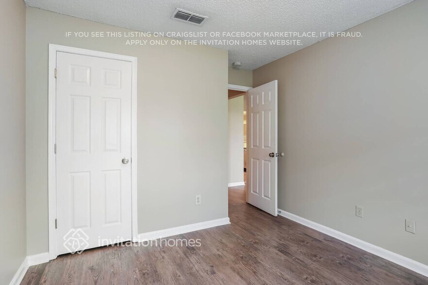 Building Photo - 11769 Mountain Ash Rd E