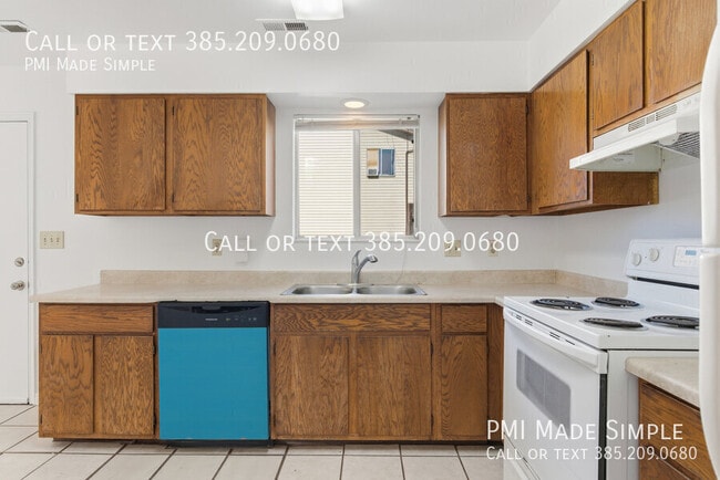 Building Photo - 755 E 950 S