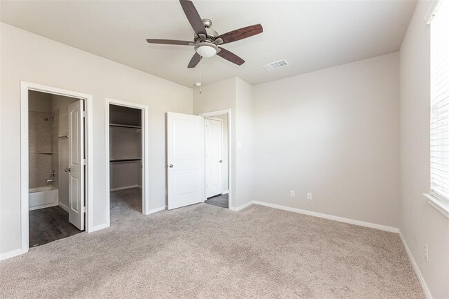 Building Photo - 3007 Orchid Ranch Dr