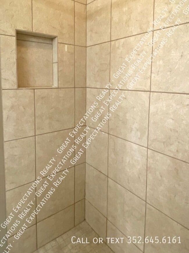 Building Photo - 6781 SE 105th Pl