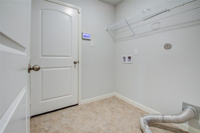 Building Photo - 6222 El Topacio Dr