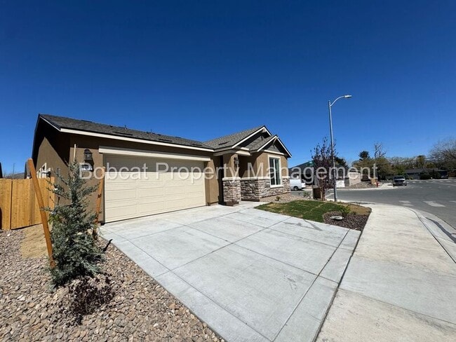 Building Photo - 1484 W Sunset Way