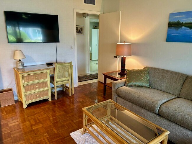 Building Photo - 1 SE Turtle Creek Dr