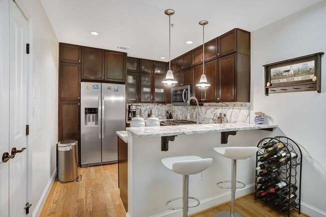 Building Photo - 1323 Clifton St NW