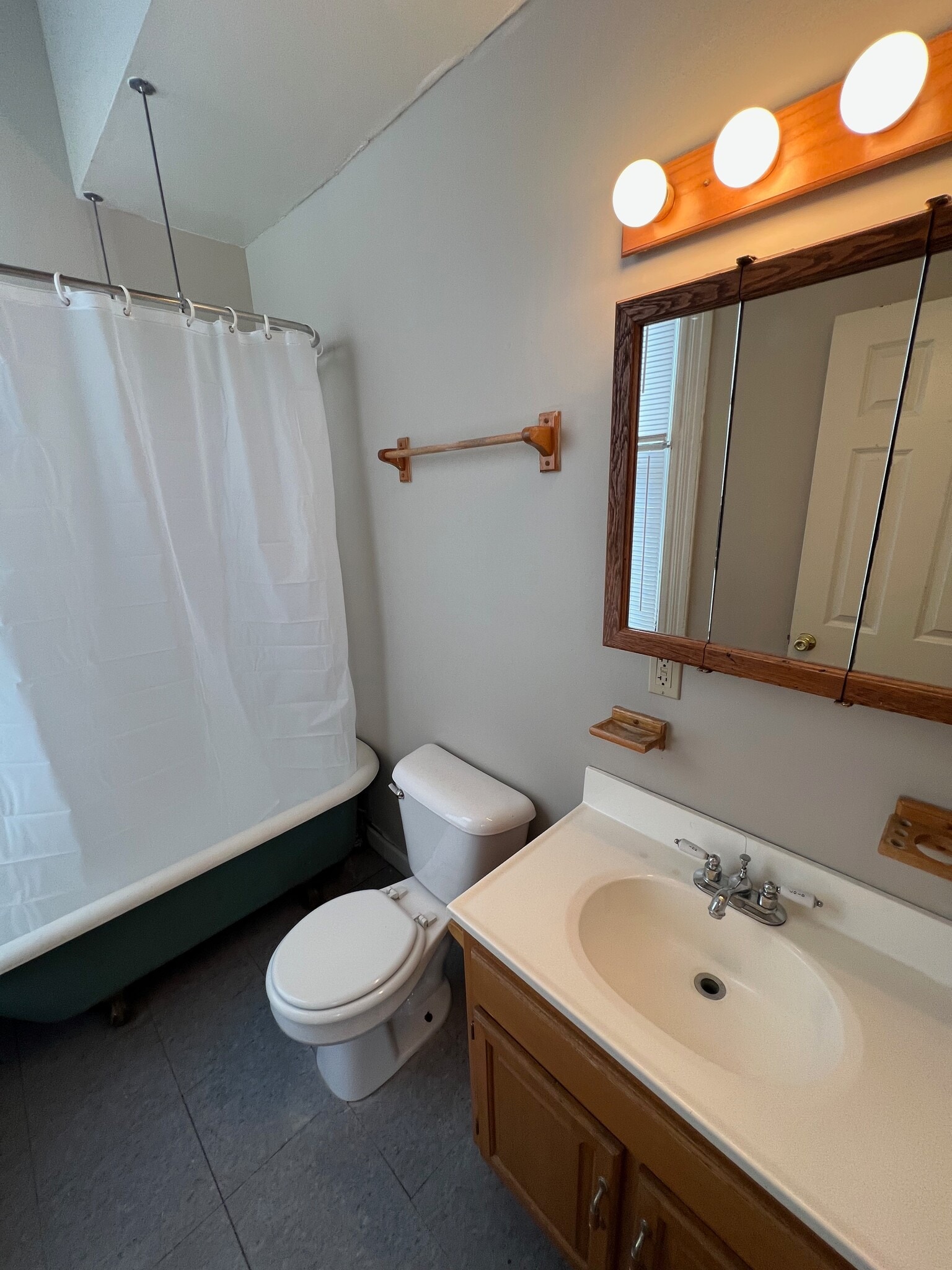 Building Photo - 2349 Wheeler St