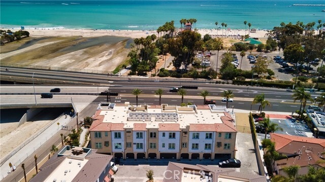 Building Photo - 1523 Doheny Way