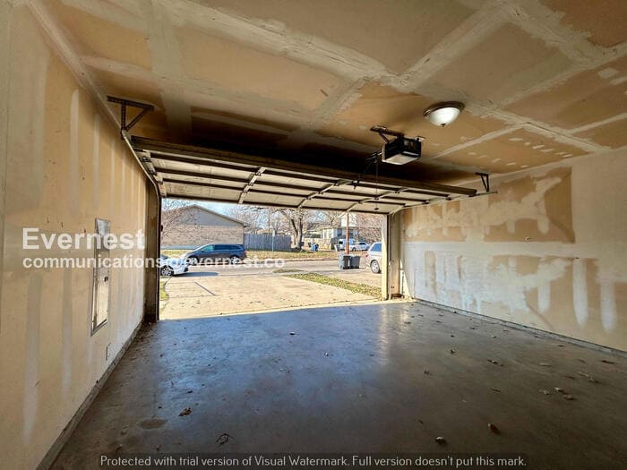 Building Photo - 246 Creek Cove Dr