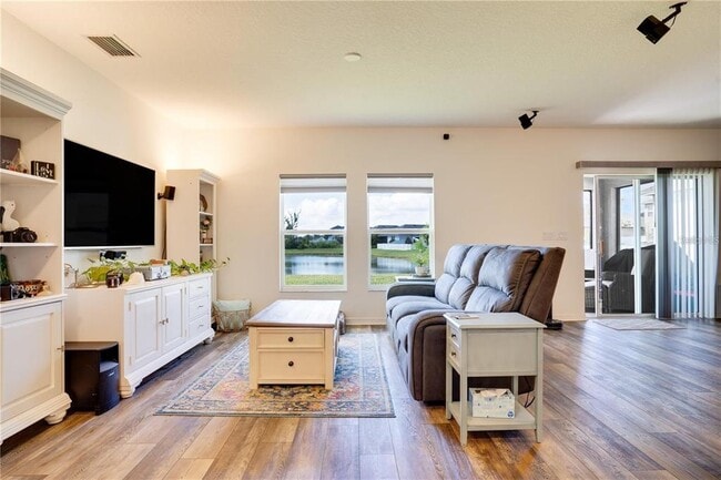 Building Photo - 4840 Reisswood Lp