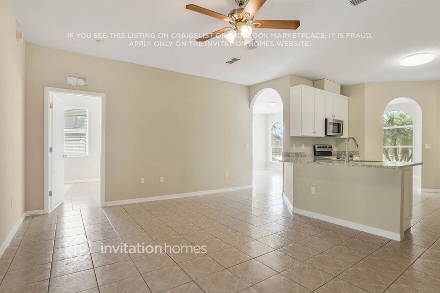 Building Photo - 21 Sawfish Ct
