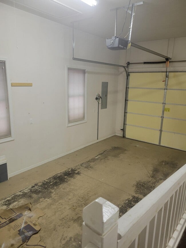 Building Photo - 11 Milnor Cir
