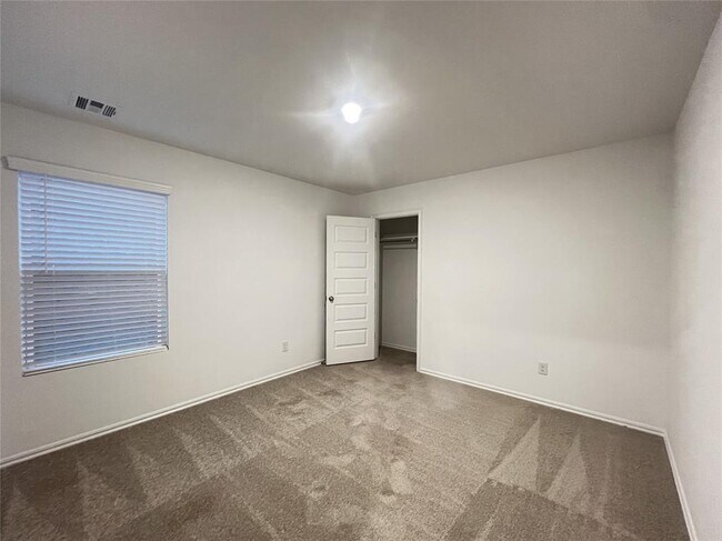 Building Photo - 620 SW 11th St