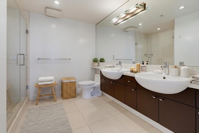 Building Photo - Skyline Views & Sophisticated Corner Living at Aria in Cortez Hill