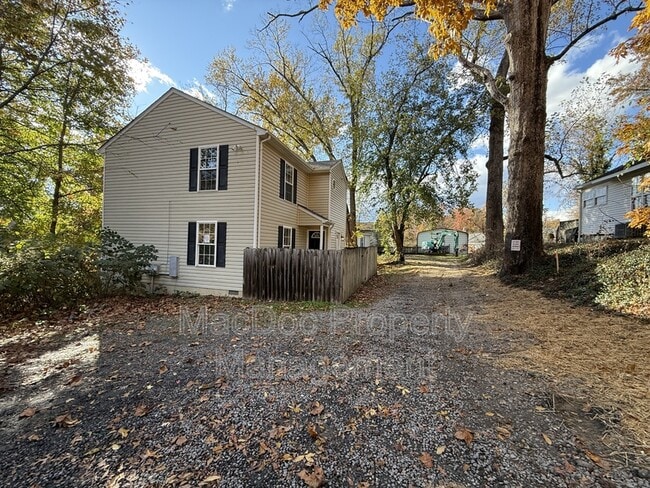 Building Photo - 241 Cambridge St