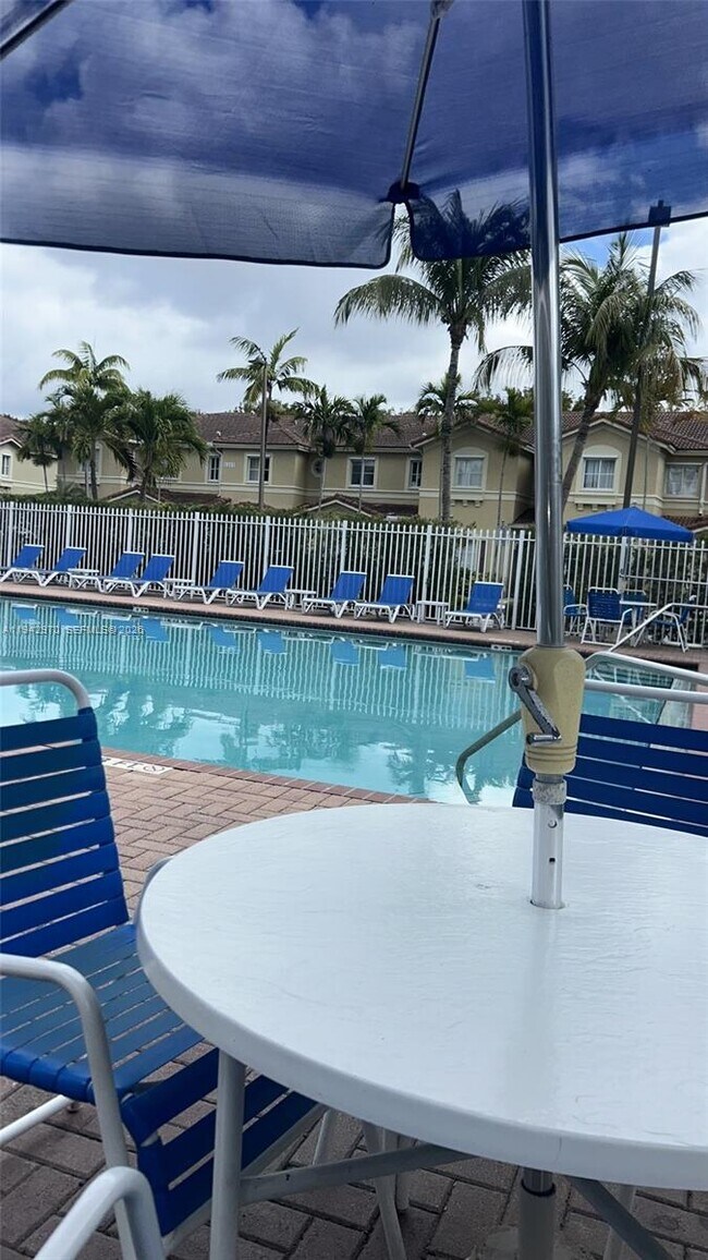 Building Photo - 10740 NW 83rd St