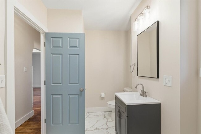 Building Photo - 305 W Broadway