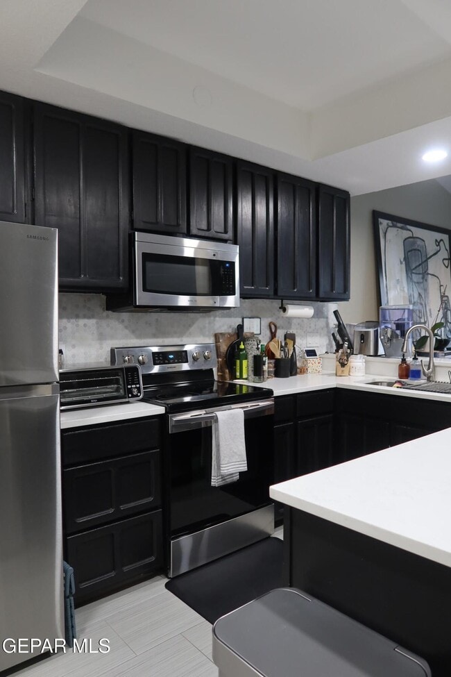 Building Photo - 4614 N Stanton St