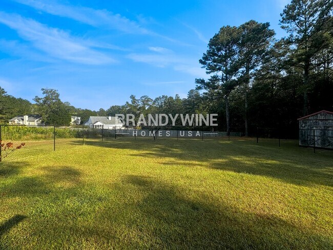 Building Photo - 2033 Lake Paradise Rd