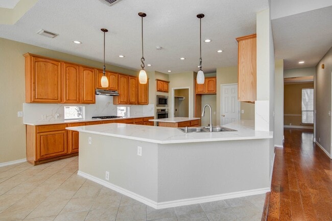 Building Photo - 11606 Canyon Mills Dr