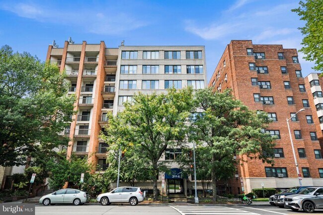 Building Photo - 3114 Wisconsin Ave NW