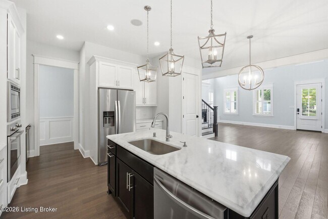 Building Photo - 6300 Mistflower Cir