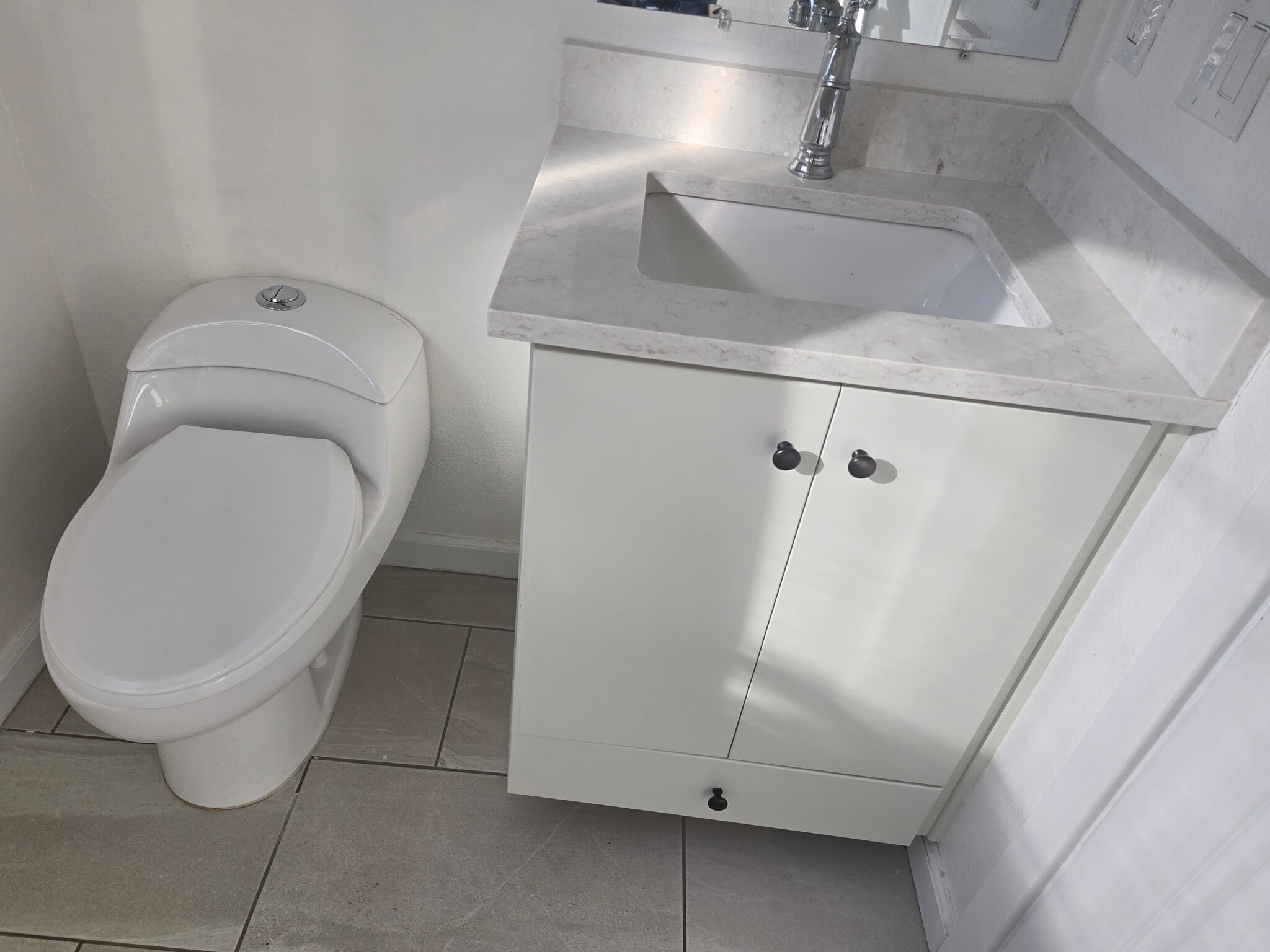 Building Photo - 7216 Waring Ave