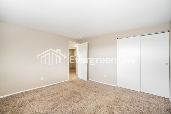 Building Photo - 6908 Retton Rd