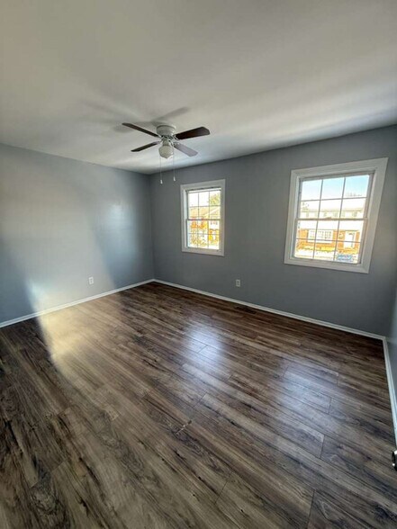 Building Photo - 1439 Charlestown Dr