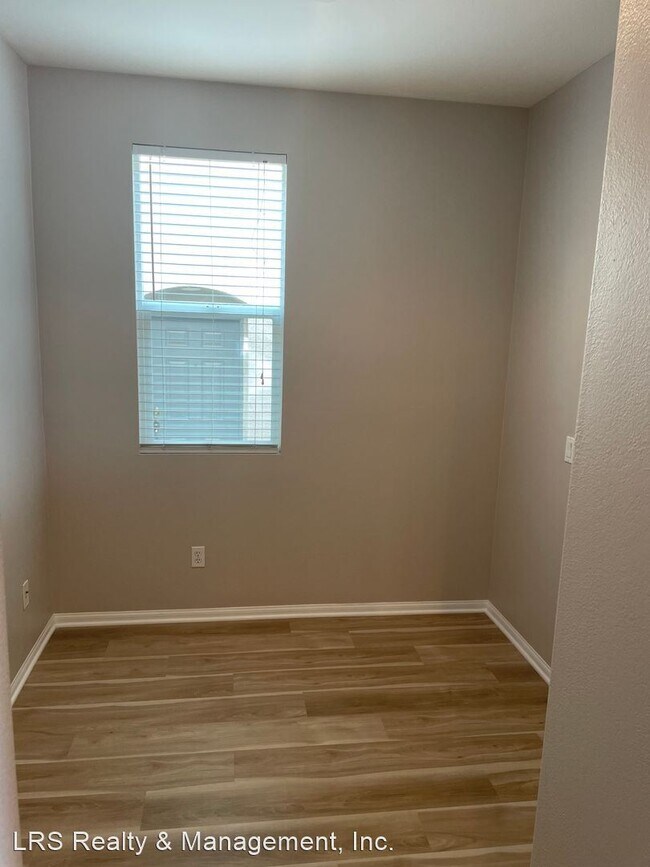 Building Photo - 3 br, 2.5 bath House - 246 Aurora Ave.