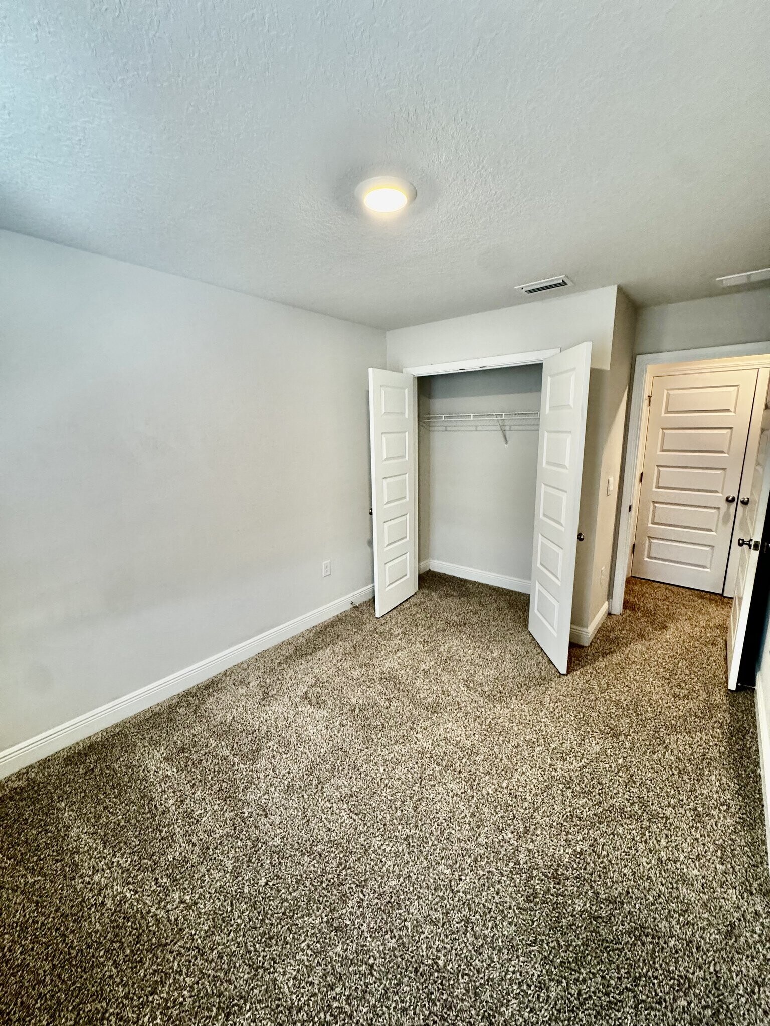 Building Photo - 5673 Stellarjay St