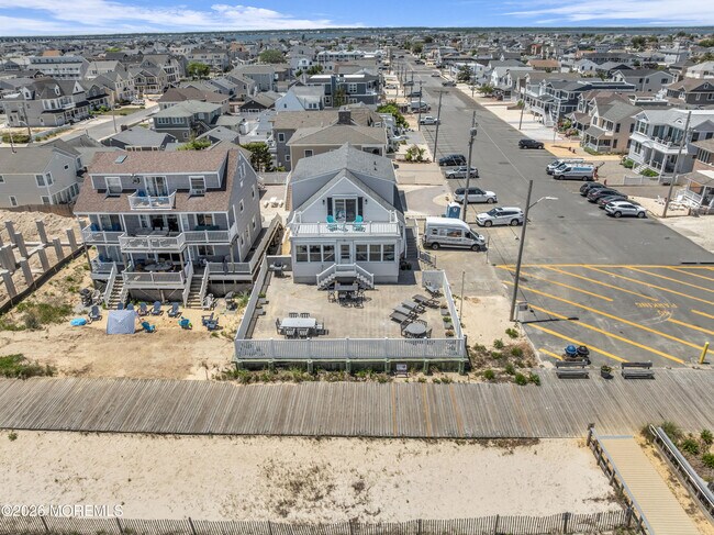 Building Photo - 2400 Oceanfront