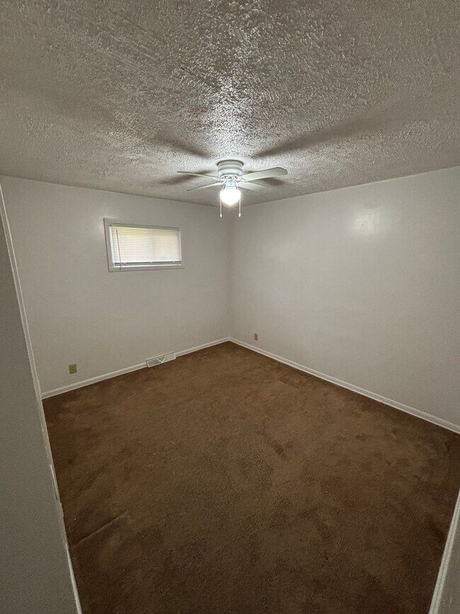 Building Photo - Ashland Home For Rent