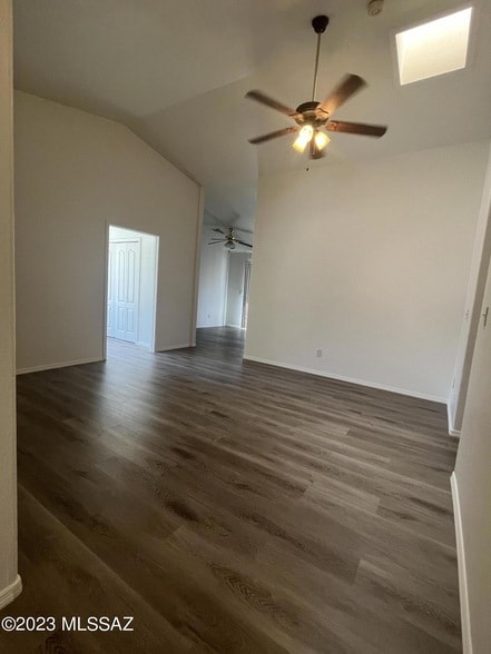 Building Photo - 9641 N Gyor Pl