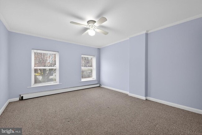 Building Photo - 354 E 6th Ave