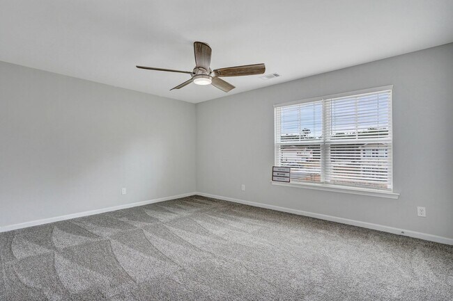 Building Photo - 1 Sunny Ct