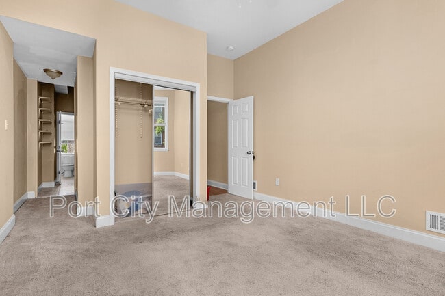 Building Photo - 2534 McCulloh St
