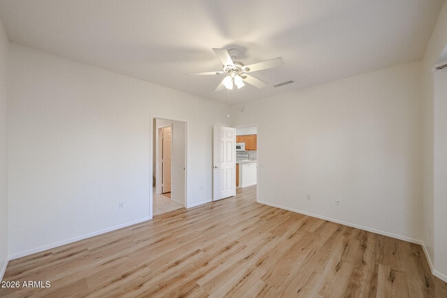 Building Photo - 16149 W Quail Creek Ln