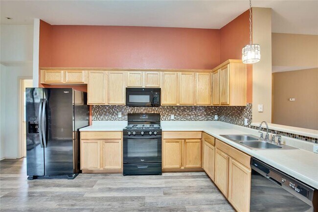 Building Photo - 2512 Jesse Owens Dr