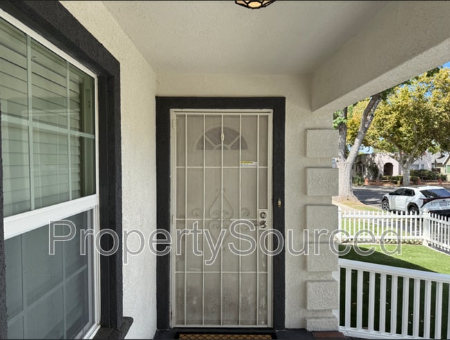 Building Photo - 949 Windeler Ave
