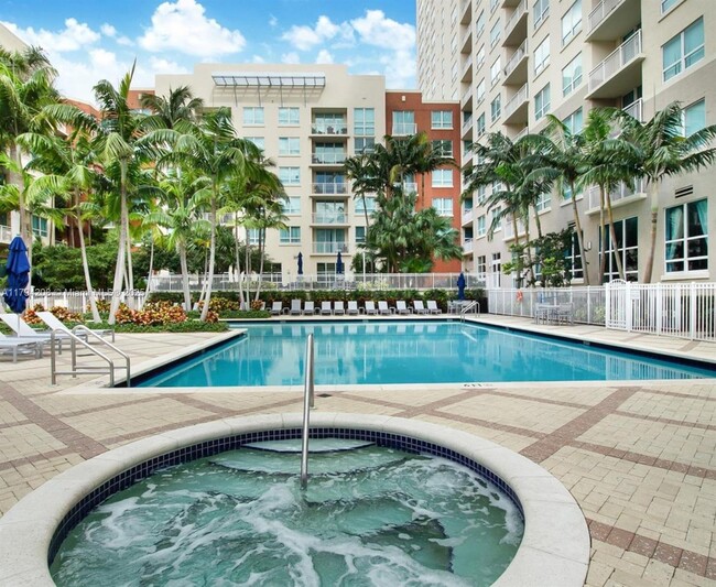 Building Photo - 2001 Biscayne Blvd