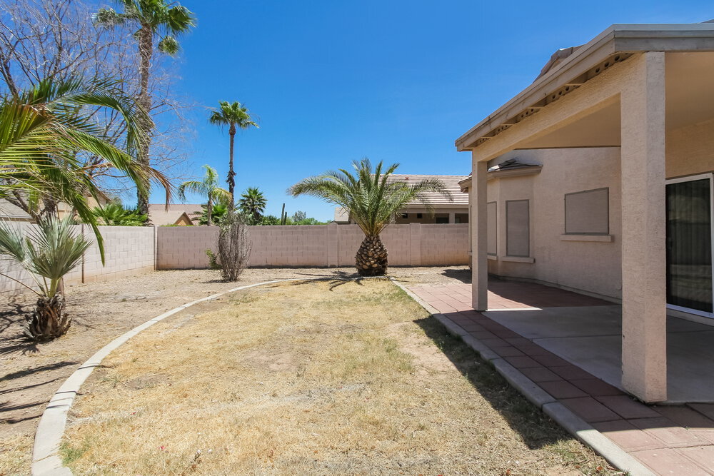 Building Photo - 44080 W McCord Dr