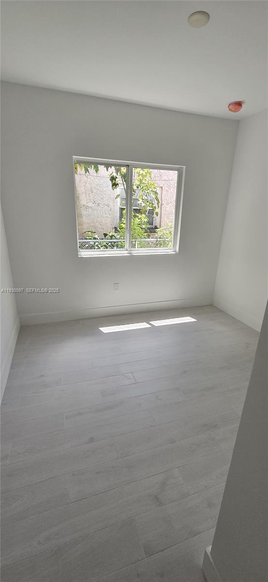 Building Photo - 6821 NW 6th Ct