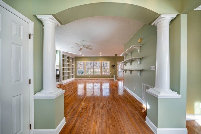 Building Photo - 3135 Lariat Ridge Dr