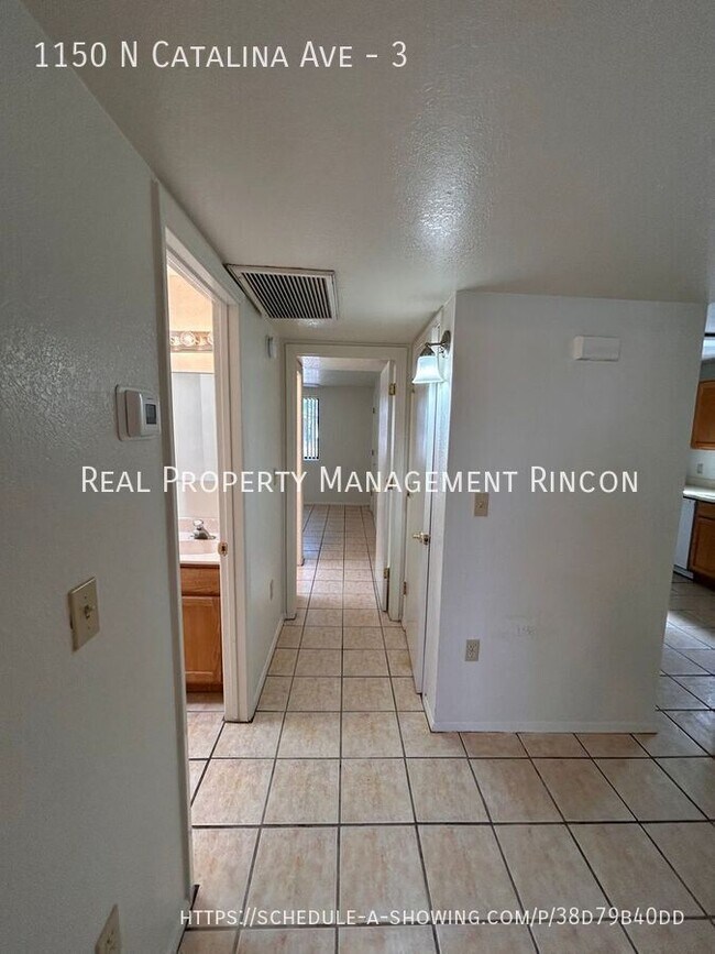 Building Photo - 1150 N Catalina Ave