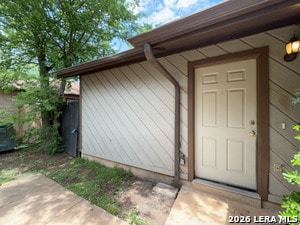 Building Photo - 8869 Meadow Trace St