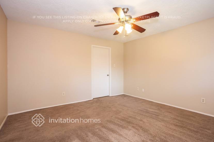 Building Photo - 17102 Stone Stile Dr