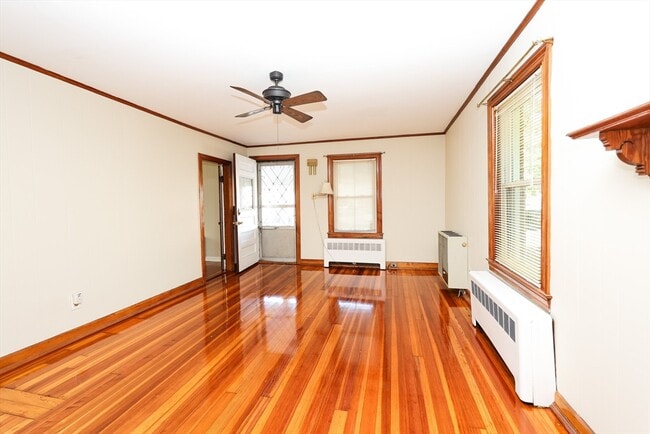 Building Photo - 354 Pond St