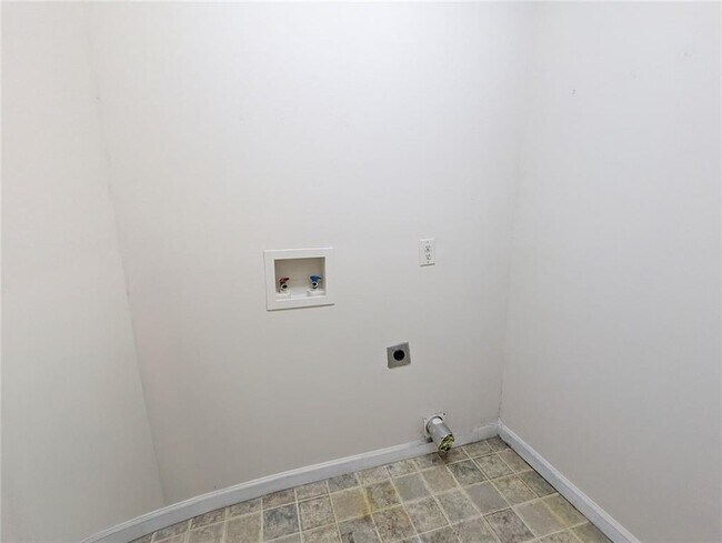 Building Photo - 2820 Cardo Dr NW