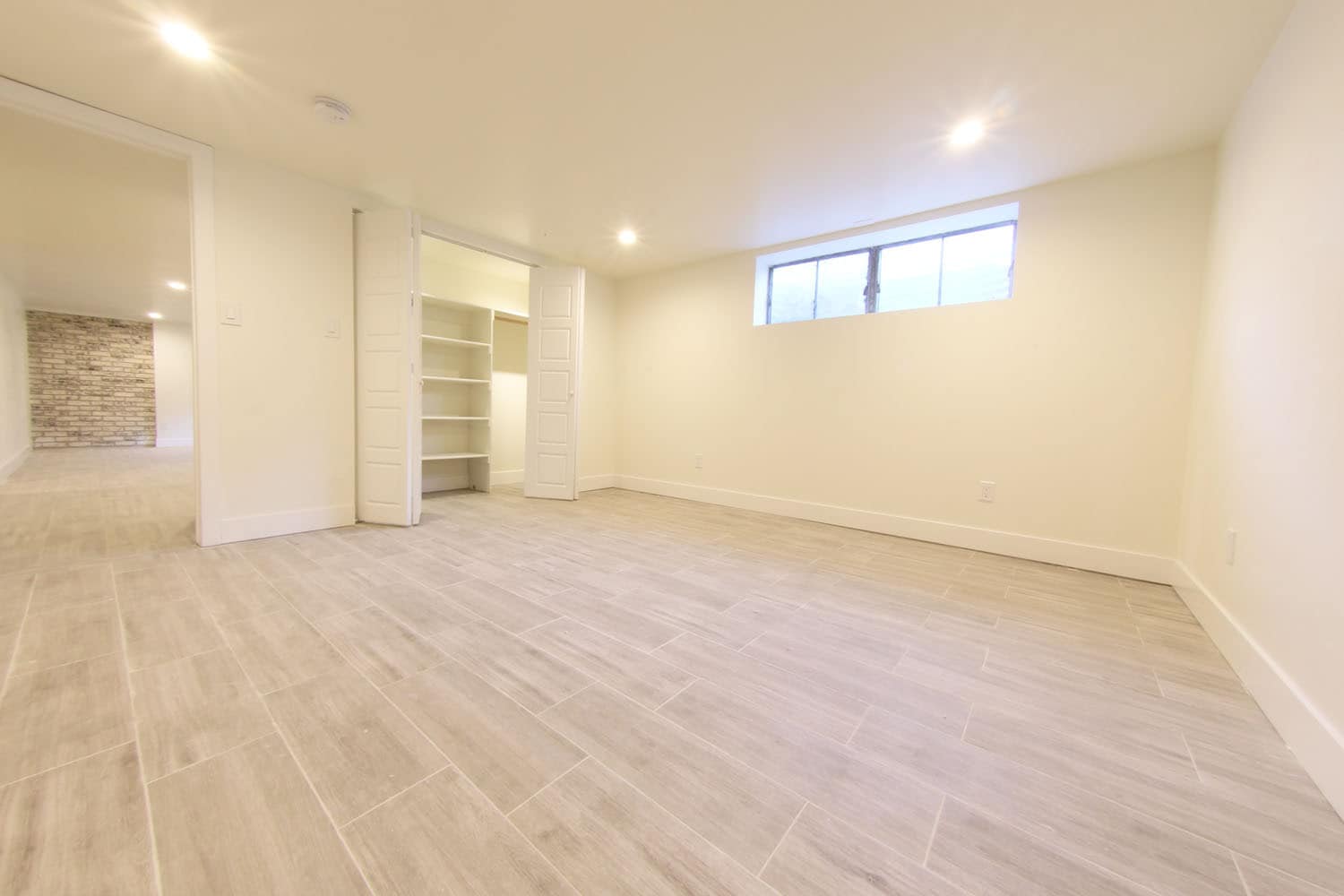Large Basement Bedroom - 3249 Salem St