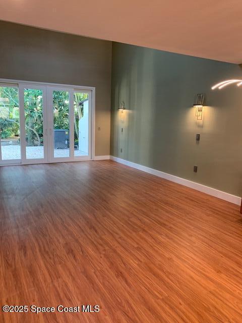 Building Photo - 905 Parkside Pl